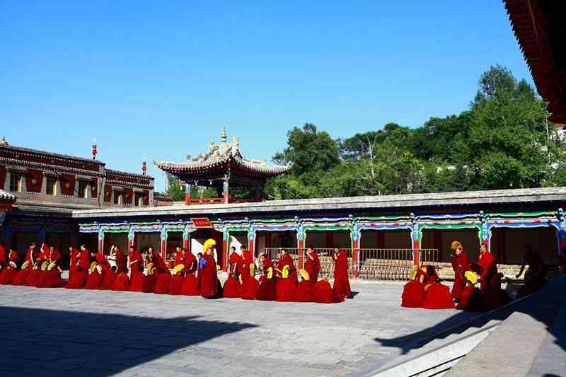 游览藏传佛教的最高学府—塔尔寺需要注意什么？