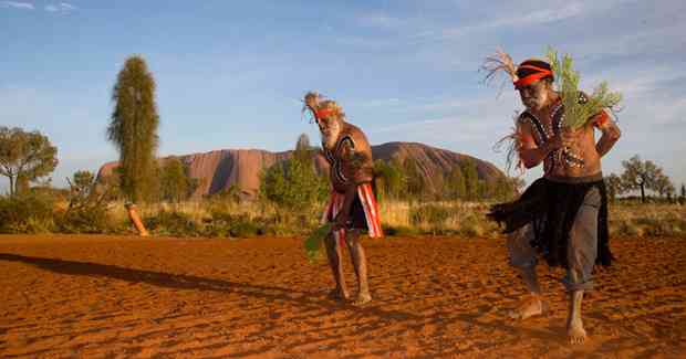 作为世界必去50个地方之一，澳洲乌鲁鲁和当地土著文化到底有多特别？