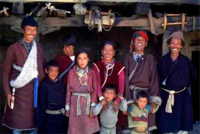 尼泊尔少女的一妻多夫制度