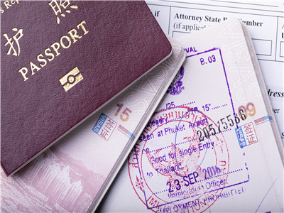 护照过期了，签证页没过期怎么办？