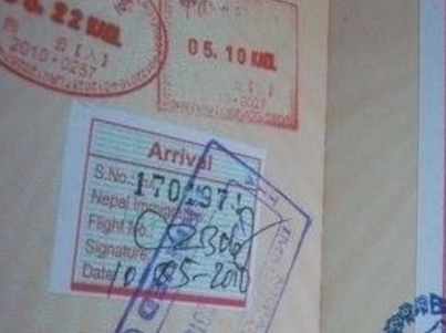 持泰国签证怎样入境柬埔寨？
