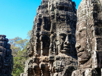 申请柬埔寨签证，选择哪一方式比较容易？