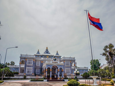 申请老挝签证只能在所属领区吗？
