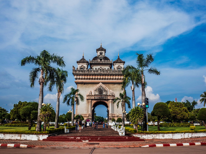 退休后申请老挝签证所需的材料多吗？