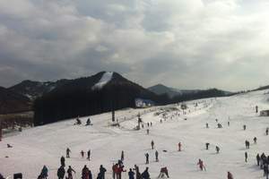 石家庄秦皇古道滑雪场门票多少钱 滑雪场门票团购 滑雪一日游